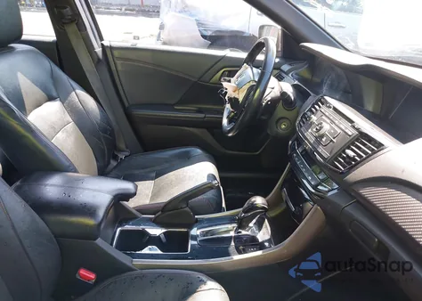 2017 Honda Accord Sport Se z USA, uszkodzony, nr VIN 1HGCR2F15HA221003